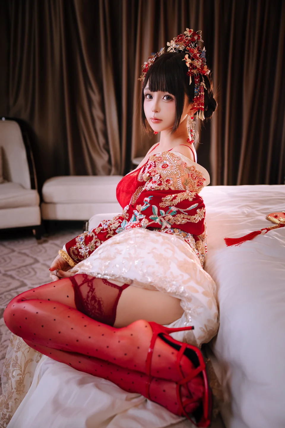 日奈娇 - 洞房花烛 [190P,5V-1.69GB]  tg@simisebaisi 【丝足阁】042.webp